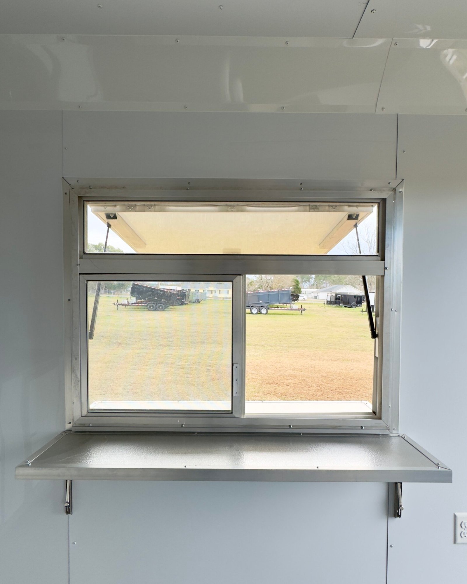 New2024 Cynergy Cargo 6X12SA Cargo  Enclosed Trailer - Image 10