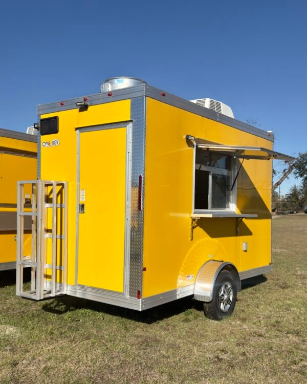 Cynergy Cargo 6X12SA Cargo / Enclosed Trailer