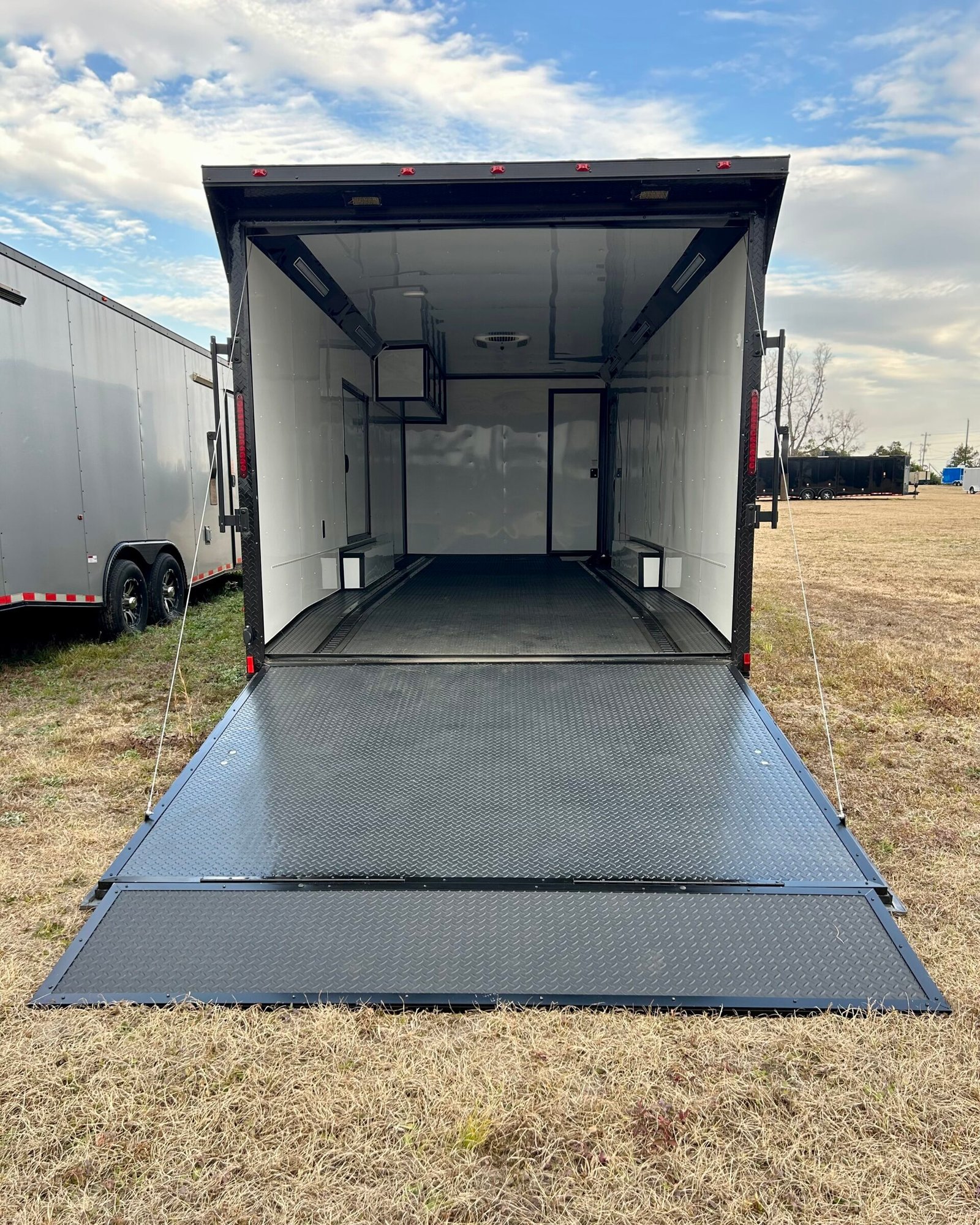 Cynergy Cargo Advanced 8.5x28TA Car / Racing Trailer - Image 5