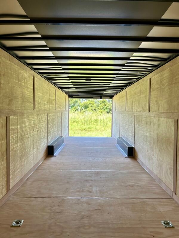 New Cynergy Cargo basic 8.5x32TA Cargo / Enclosed Trailer