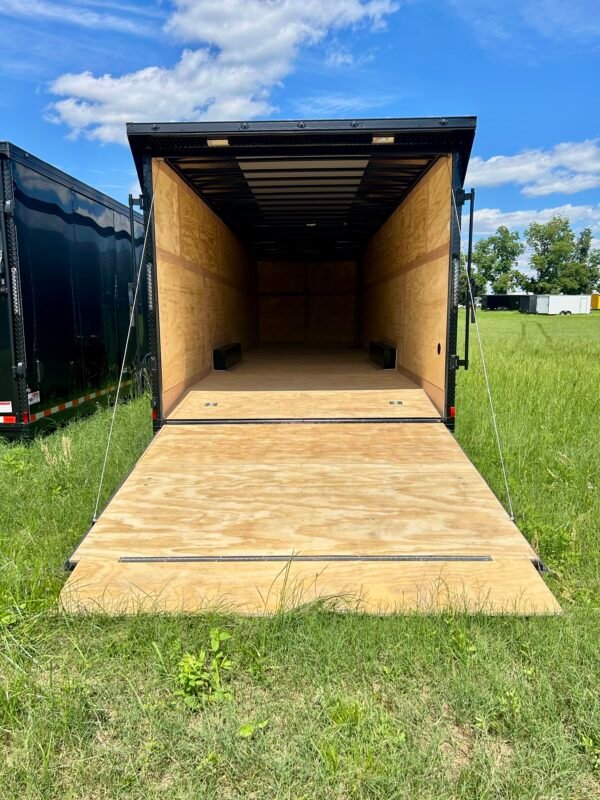 New Cynergy Cargo basic 8.5x32TA Cargo / Enclosed Trailer