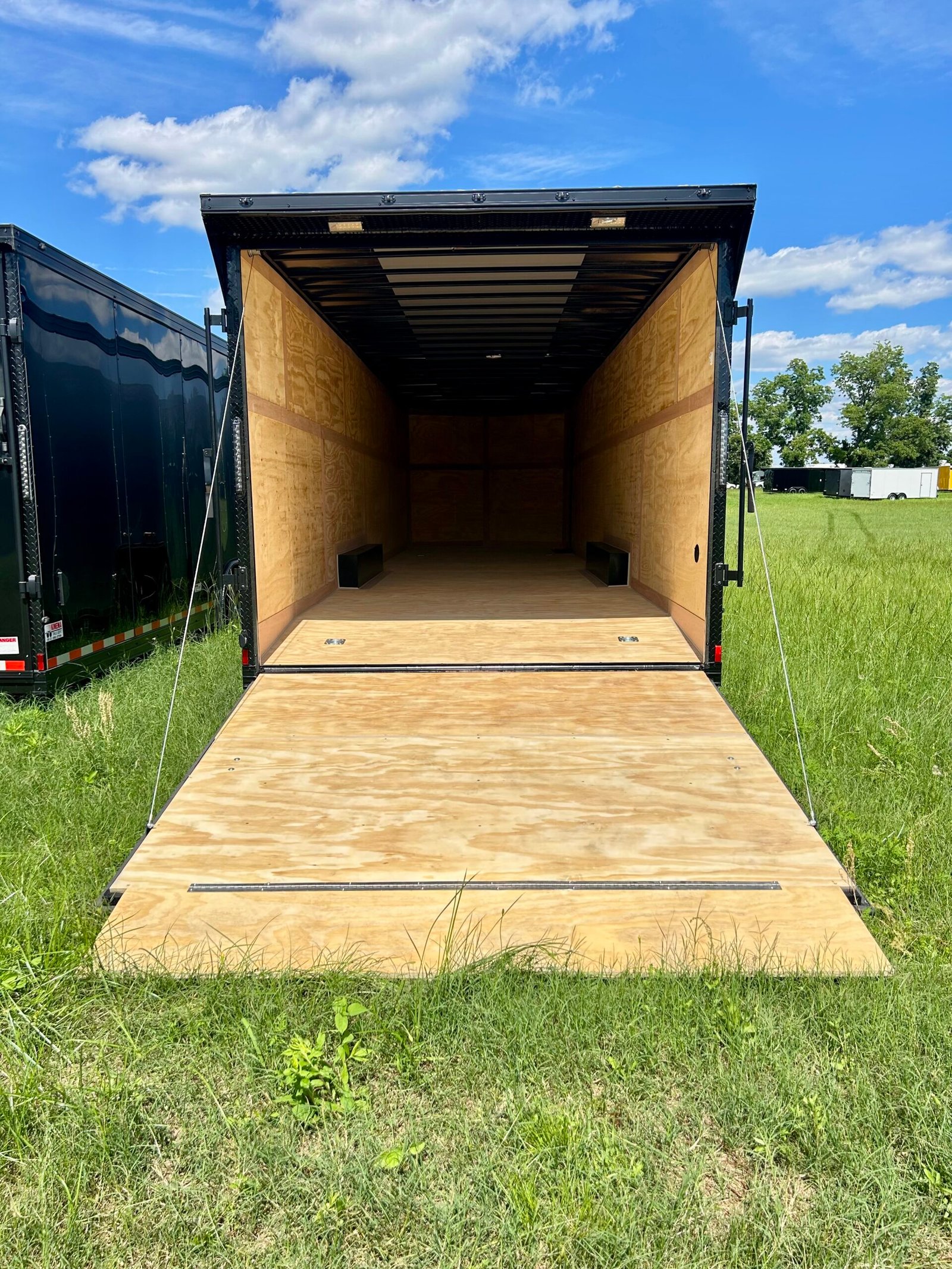 New Cynergy Cargo basic 8.5x32TA Cargo / Enclosed Trailer - Image 5