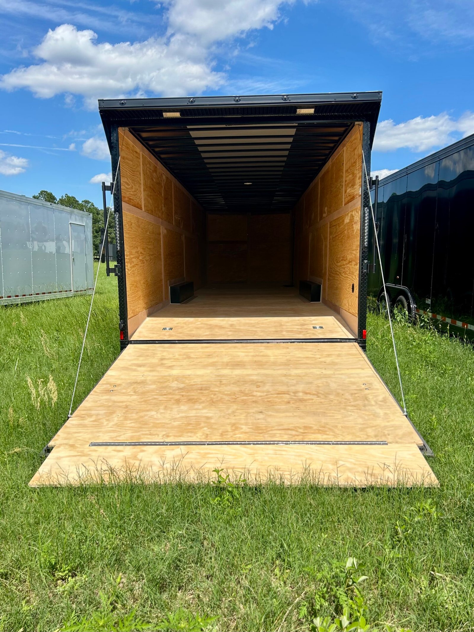 New Cynergy Cargo basic 8.5x32TA Cargo / Enclosed Trailer - Image 5