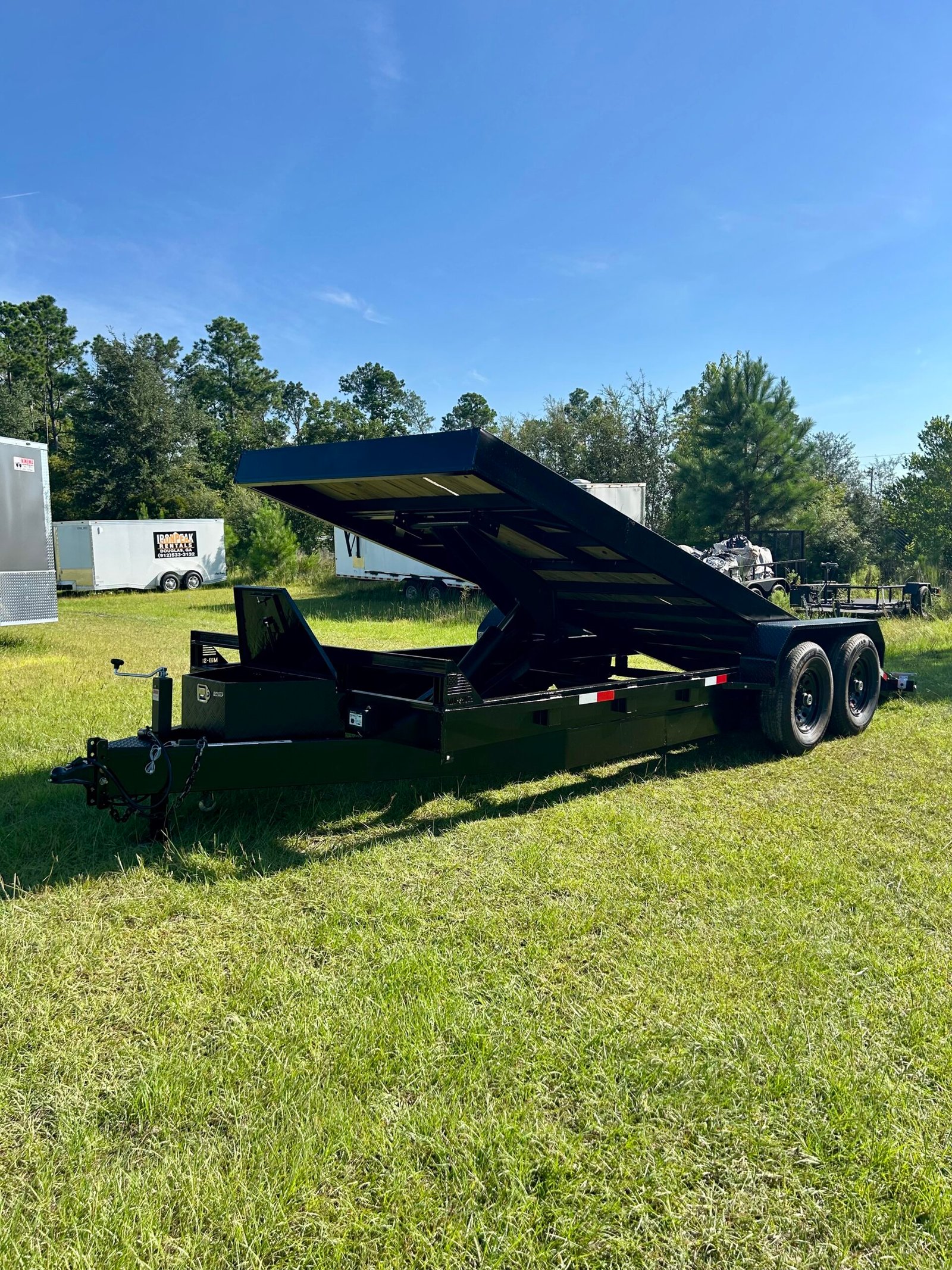 New Mid South 7x20TA14k Hydraulic Tilt Equipment Trailer - Image 7