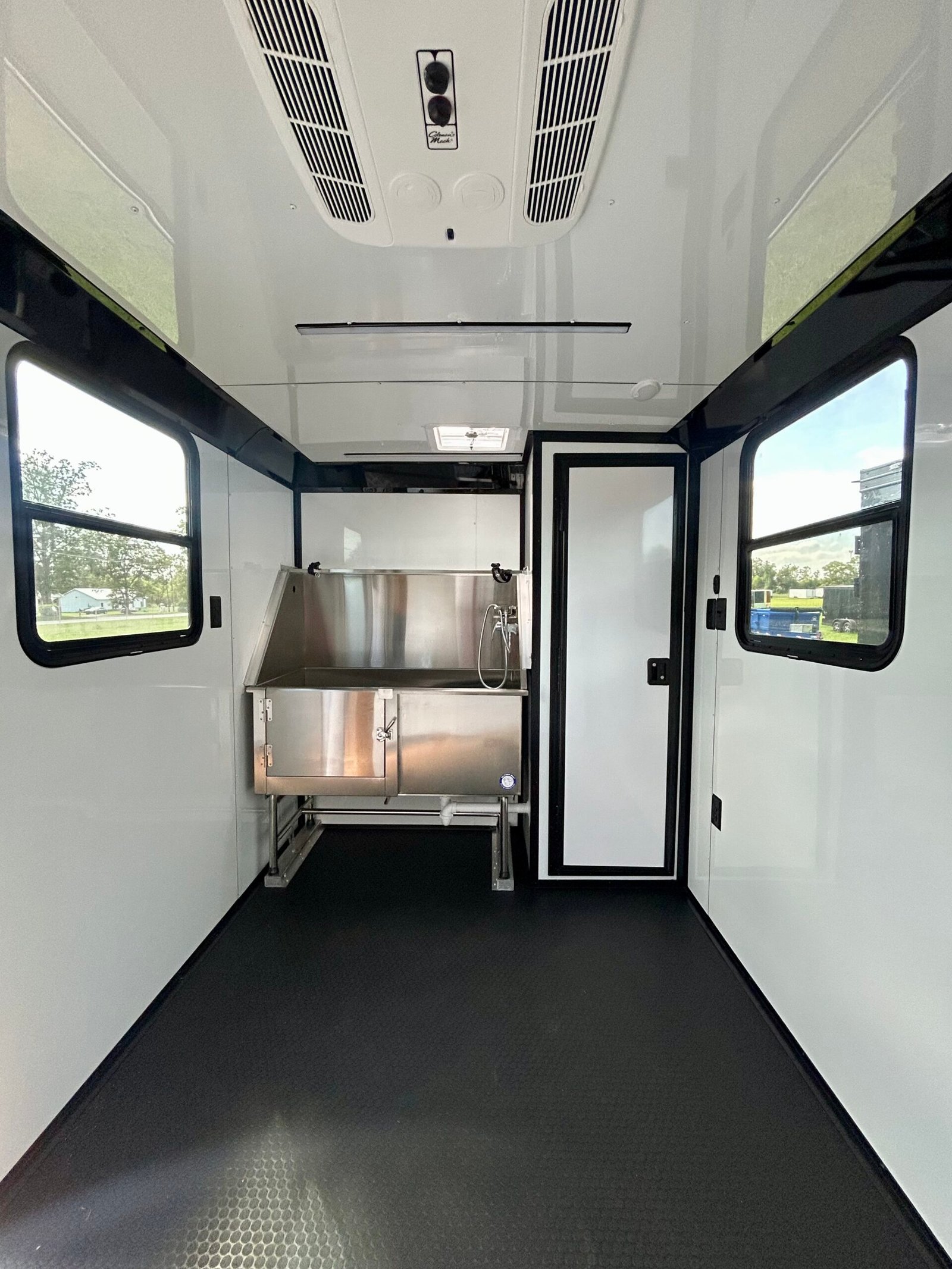 New Cynergy Cargo 7X14TA Pet Grooming Trailer - Image 4