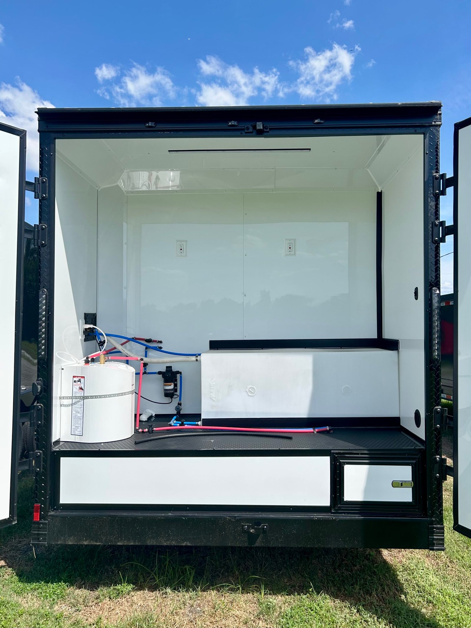 New Cynergy Cargo 7X14TA Pet Grooming Trailer - Image 9