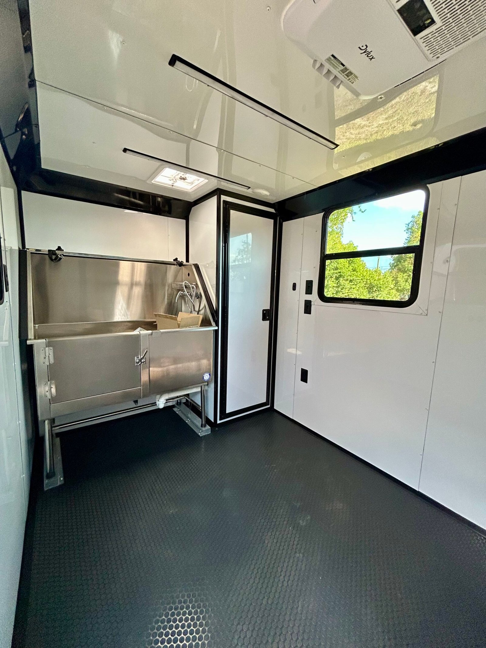 New Cynergy Cargo 7x14TA Pet Grooming Trailer - Image 3
