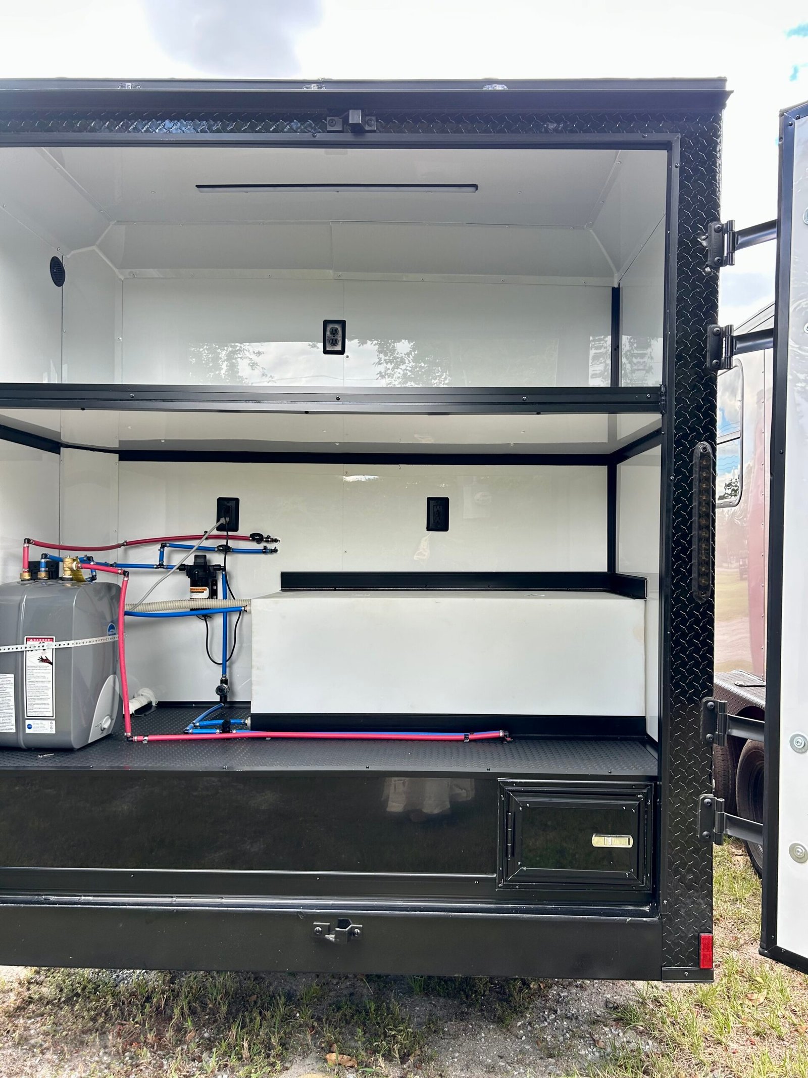 New Cynergy Cargo 7x14TA Pet Grooming Trailer - Image 10